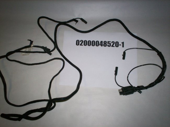 02000048520-1