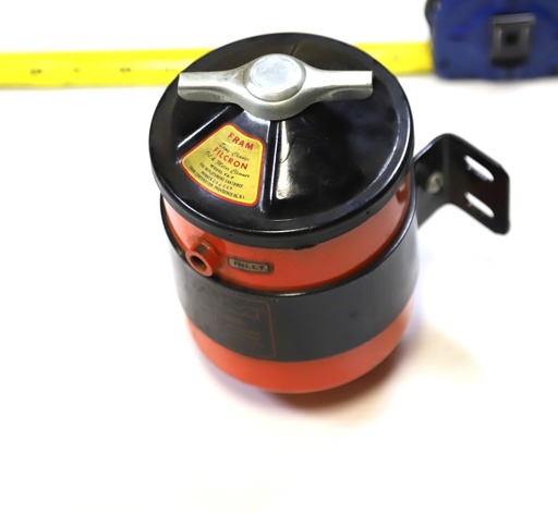 [Filter, Oil  (USE 00700996056)] 00700852528